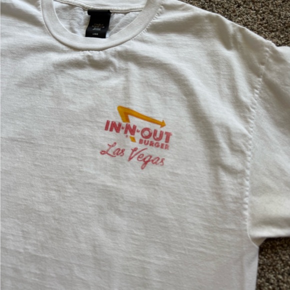 In-N-Out Las Vegas t-shirt - Picture 4 of 5